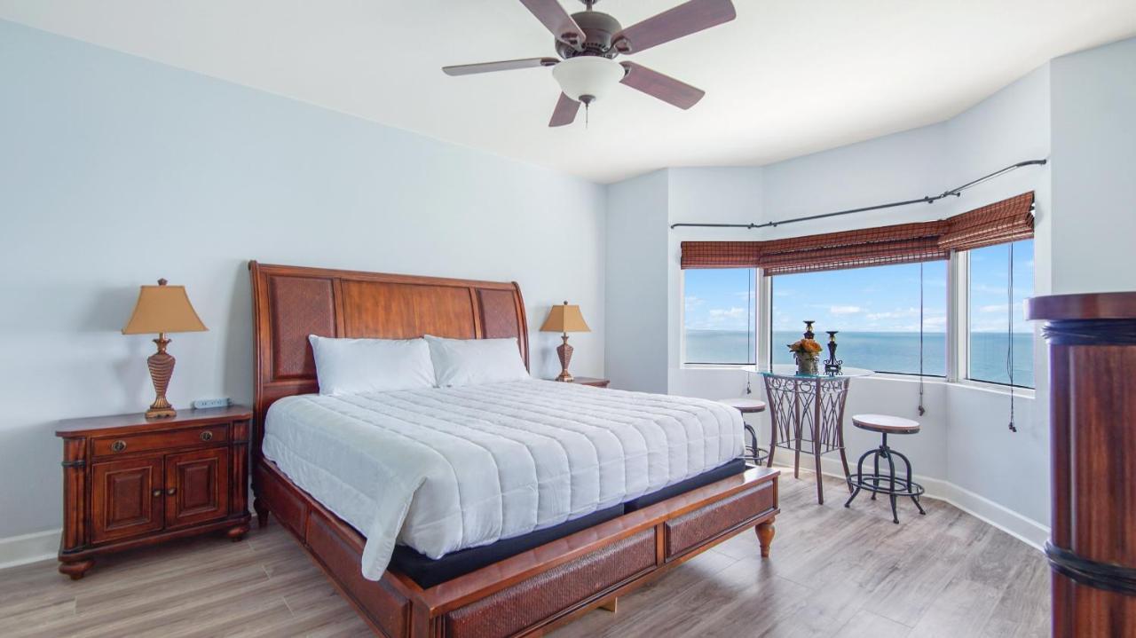 Beachfront Spacious Renovated Condo - Pools, Hot Hub, Spa - Walk To Pier Park In Pcb Панама Сити Бийч Екстериор снимка